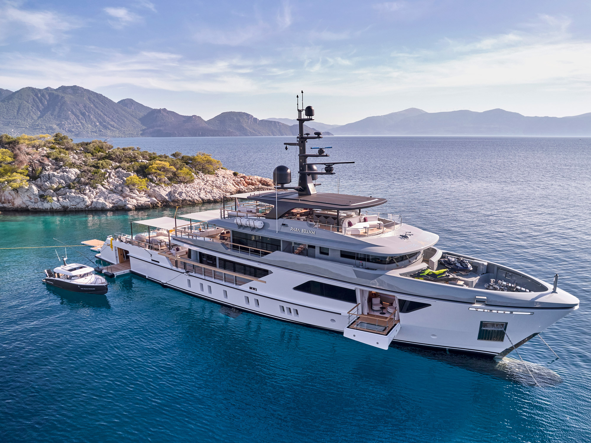 PARA BELLUM: Luxury 47m Explorer Yacht | 15% OFF June Charters in Italy & France