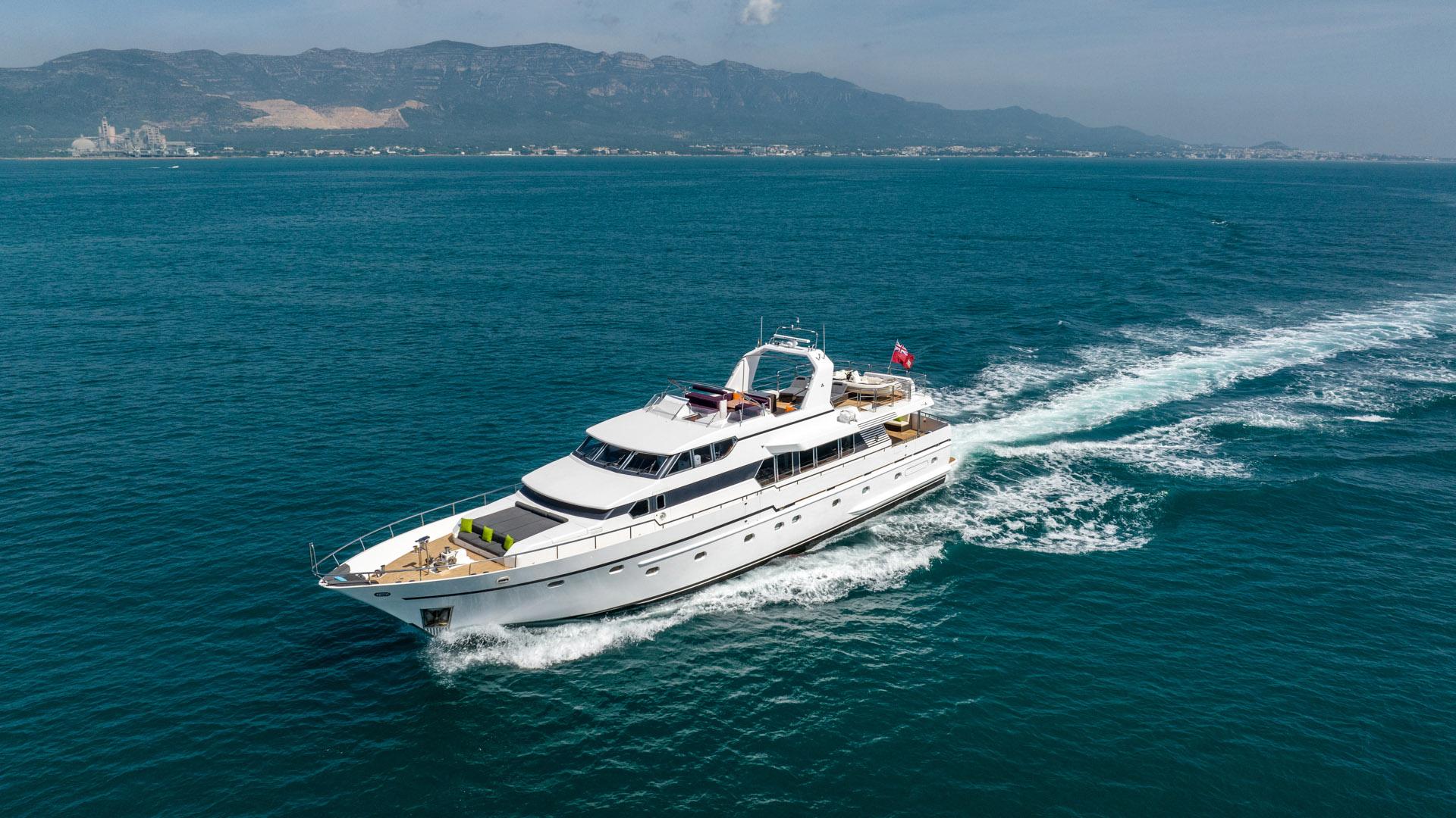 CAMENA II: The Best 30m Yacht Charter in Italy & France Under €40,000 pw