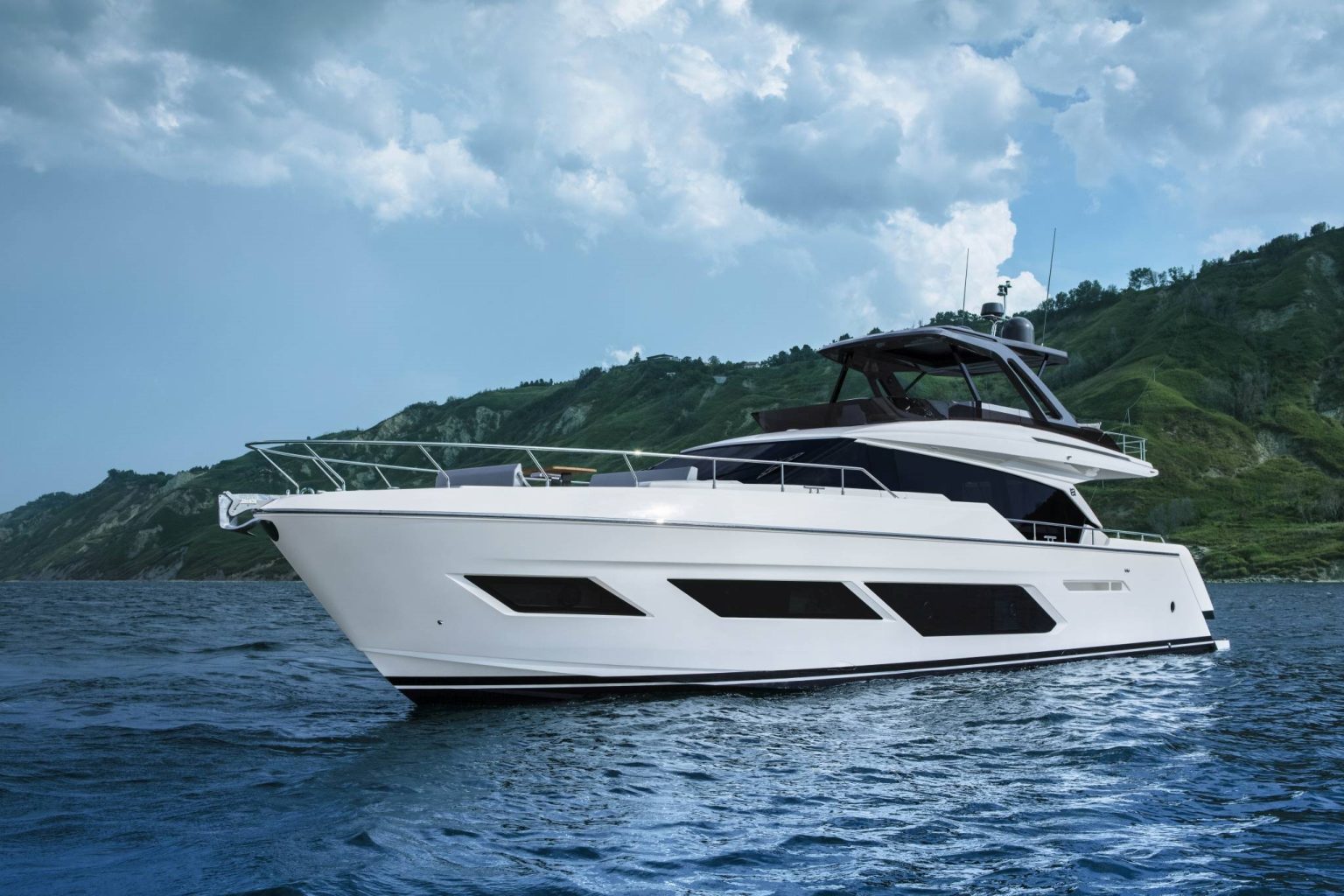 Early Booking Offer:  FERRETTI 720 'ERMETE' in Italy 