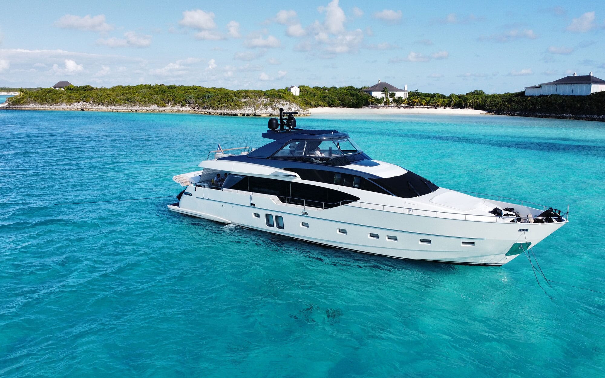 Bahamas Yacht Charter Aboard C-DAZE: No Delivery Fees for Winter 2024