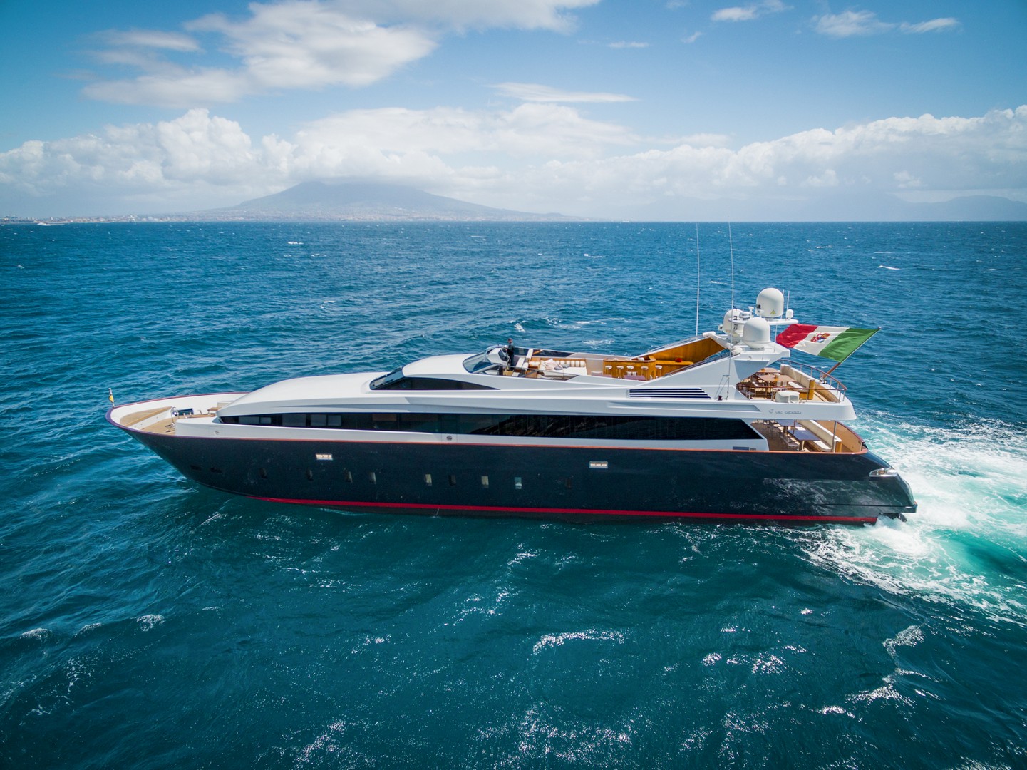 Charter MY Angra Too: A Luxurious Escape Along the Amalfi Coast with Yacht Cloud