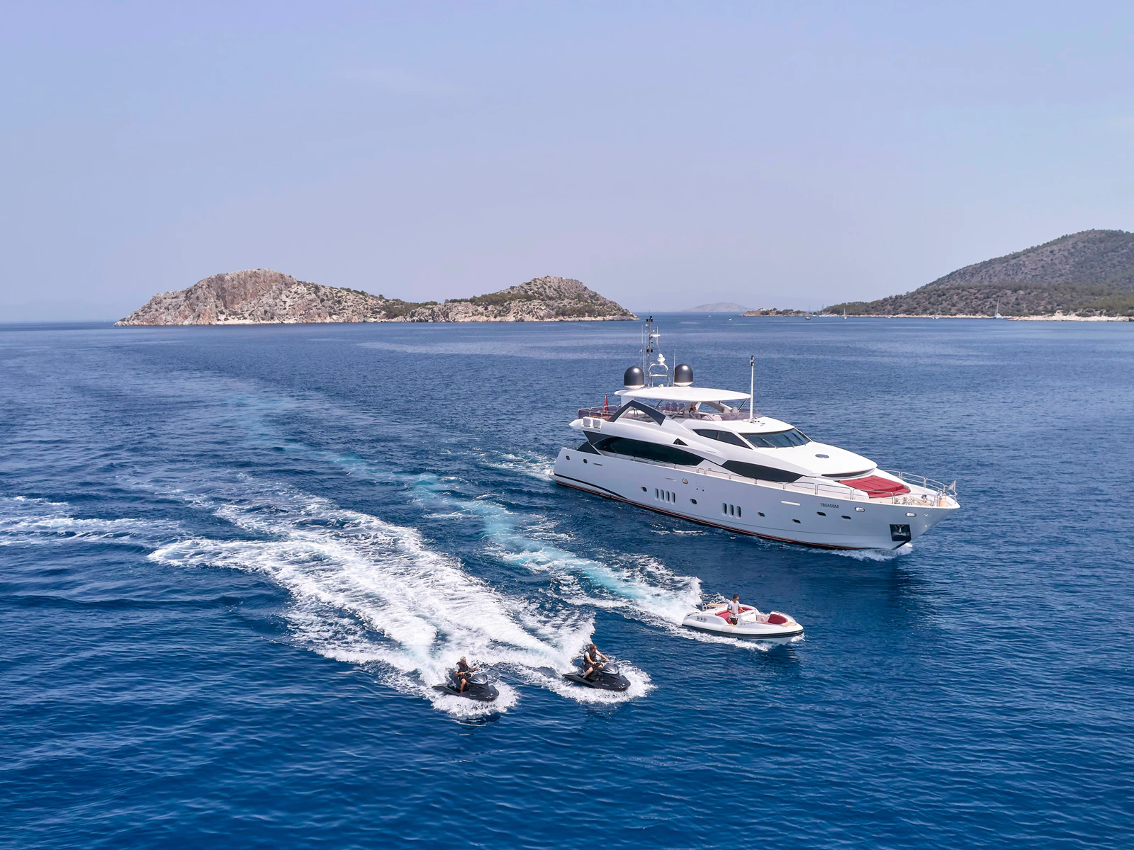  White Pearl I: A Splendid Sunseeker Voyage