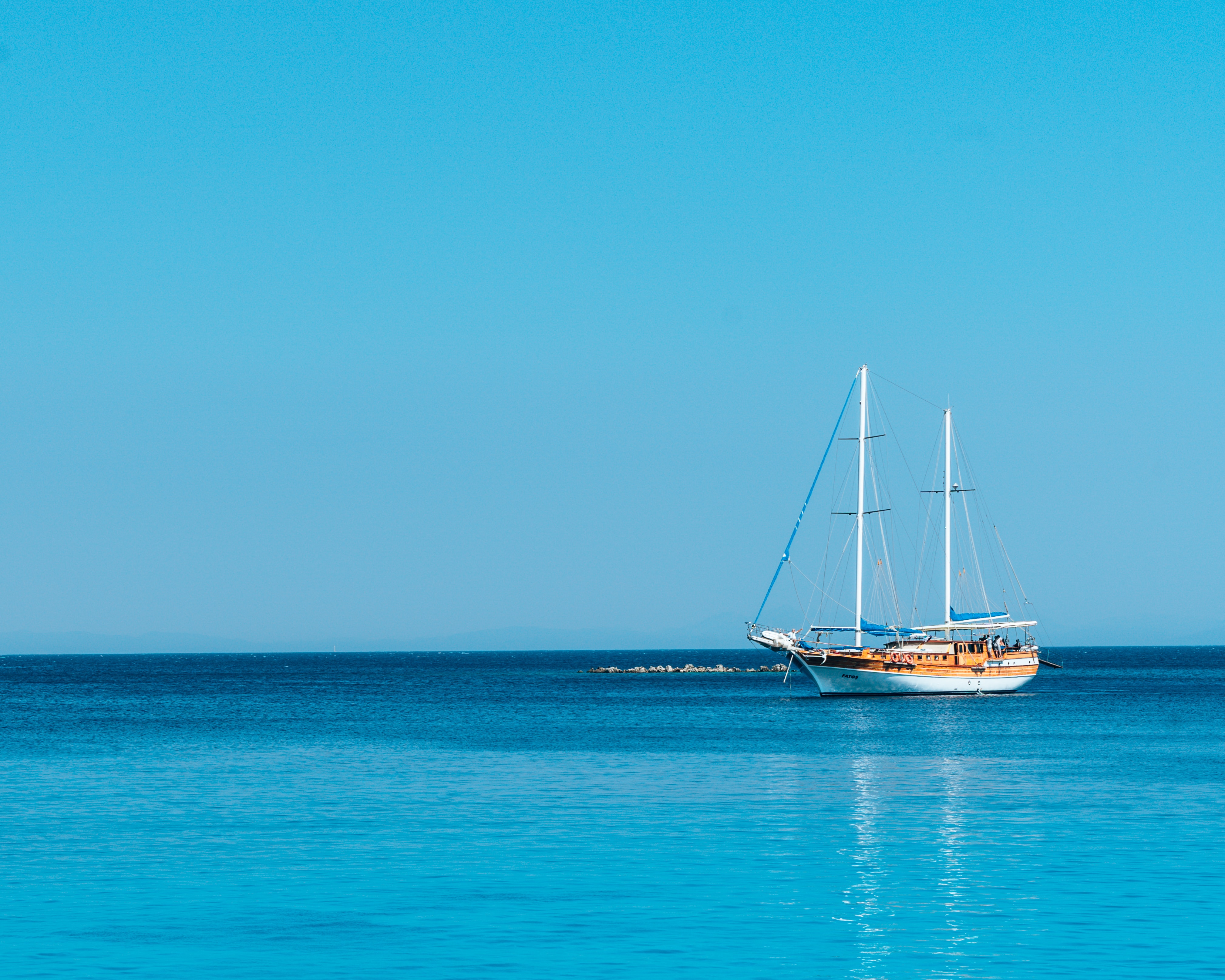 The Ultimate Guide to Mediterranean Yacht Charters 