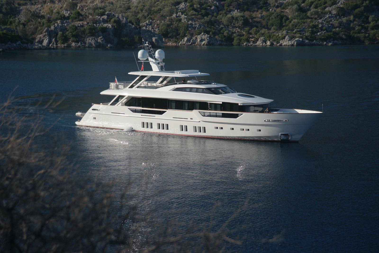 MOTOR YACHT REM: Your Ultimate Luxury Yacht Charter Experience in Greece