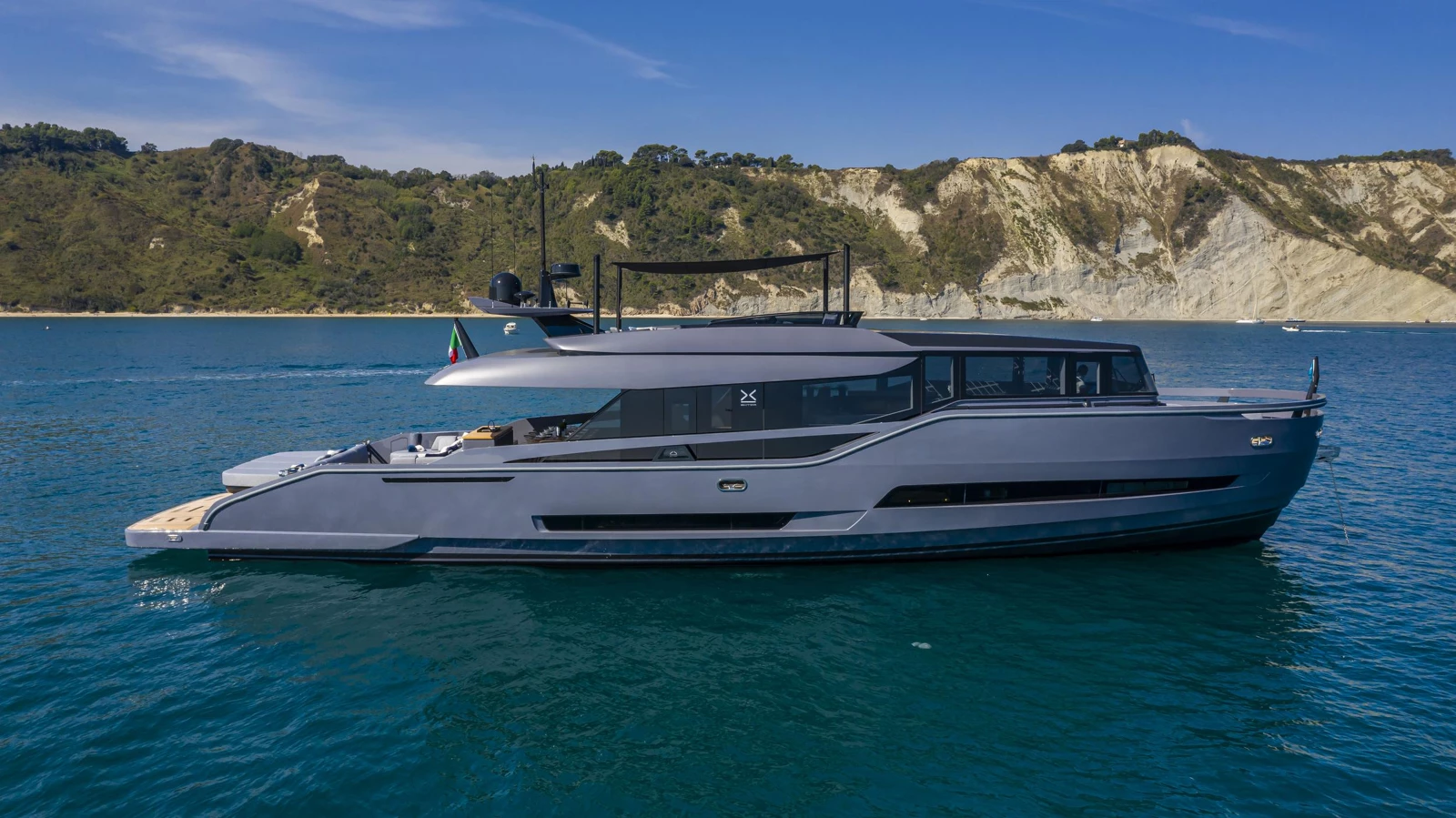 M/Y HAZE: 10% Off Last-Minute Charter | Luxury Yachting on the Côte d’Azur