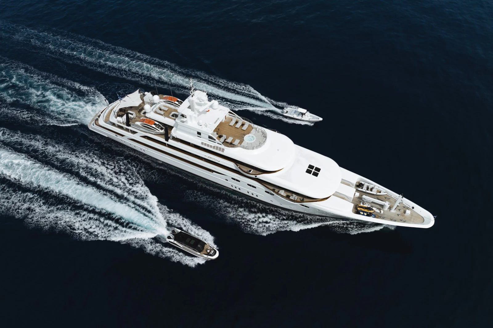 Experience the Majestic 82.5M EMIR: Extravagance and Adventure in the Red Sea