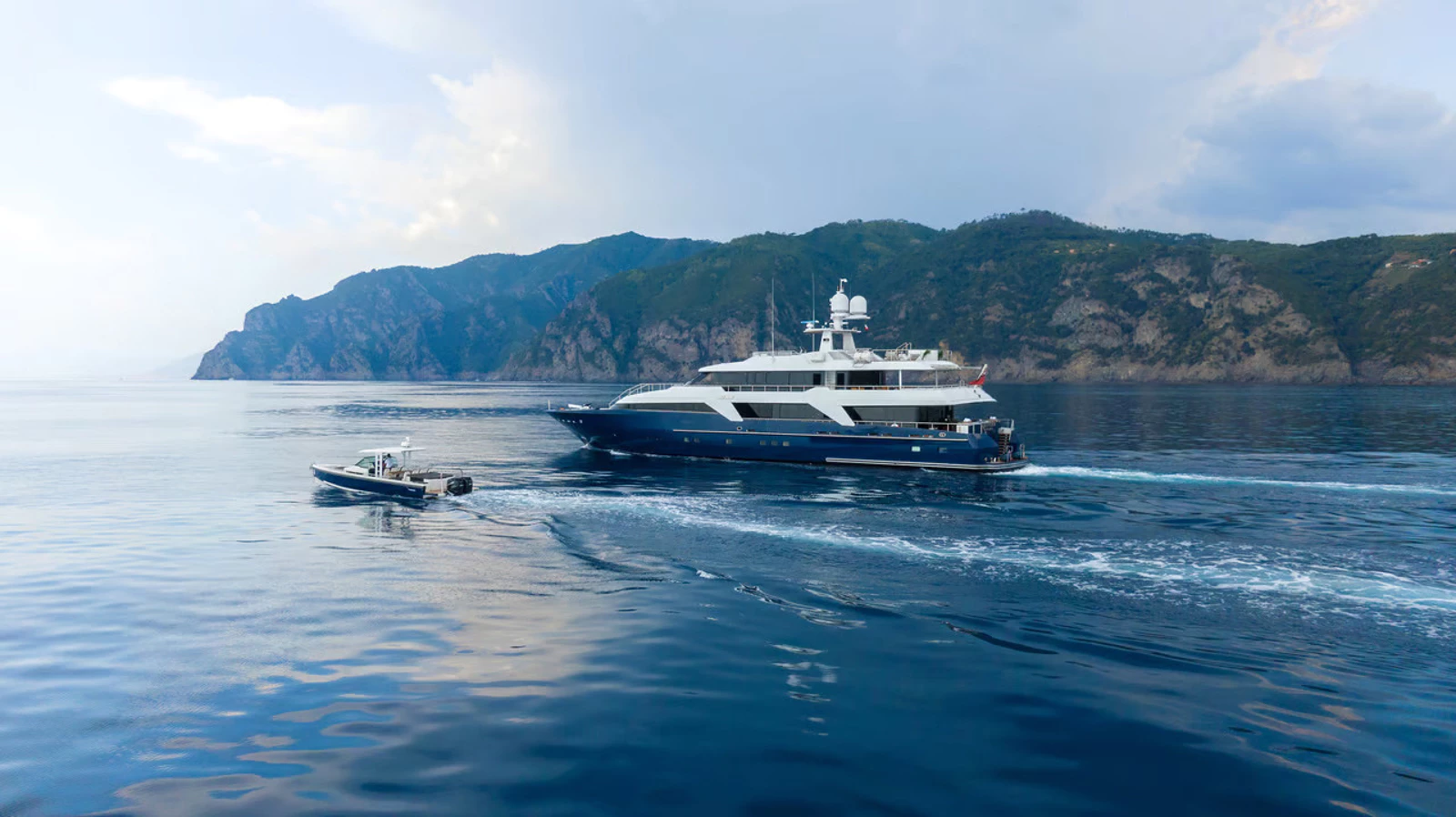 July Discount - Experience the Majestic 44m DEEP BLUE II 