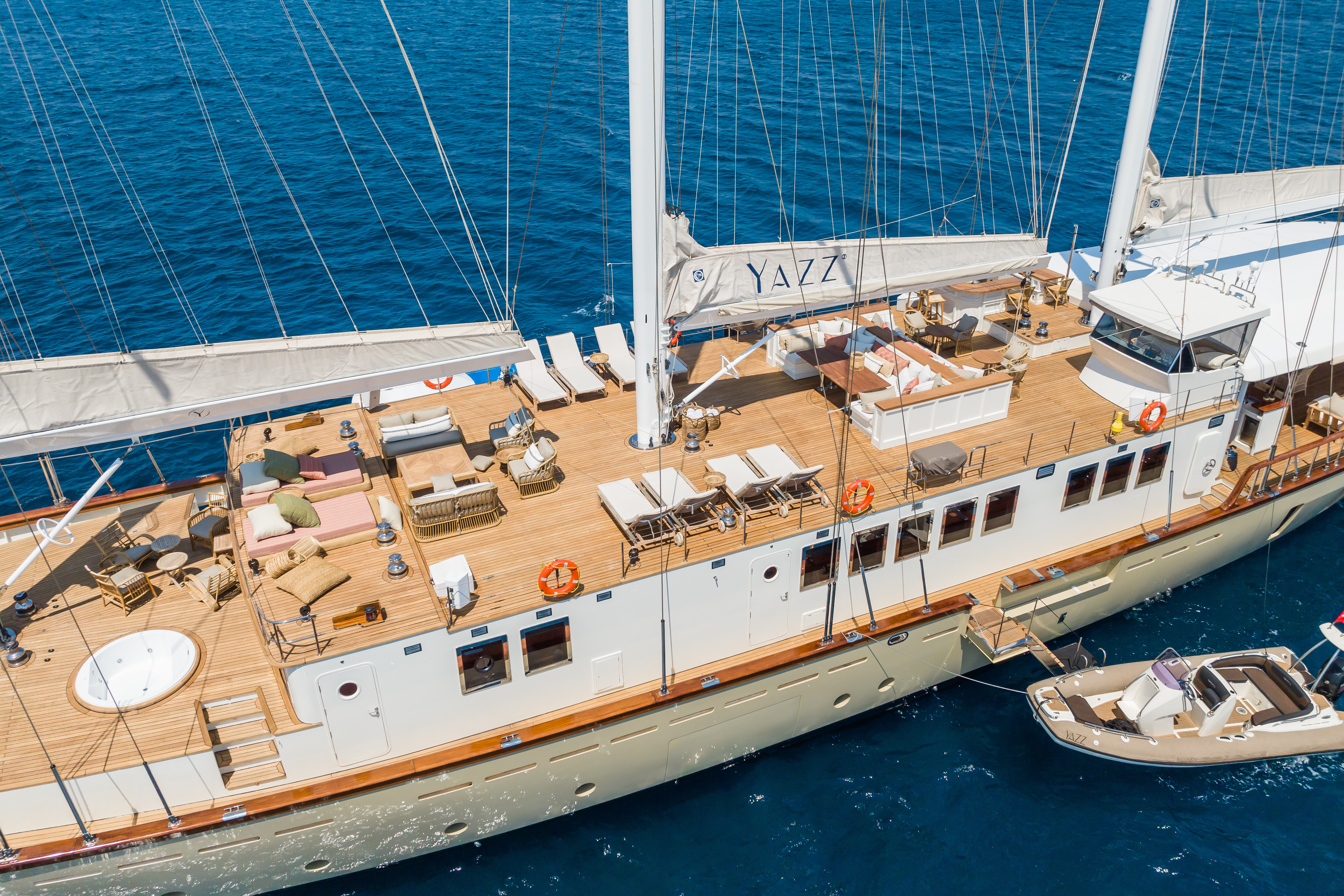 Charter the Magnificent YAZZ with Yacht Cloud: Special 15% Discount on Offer for Greece Tours