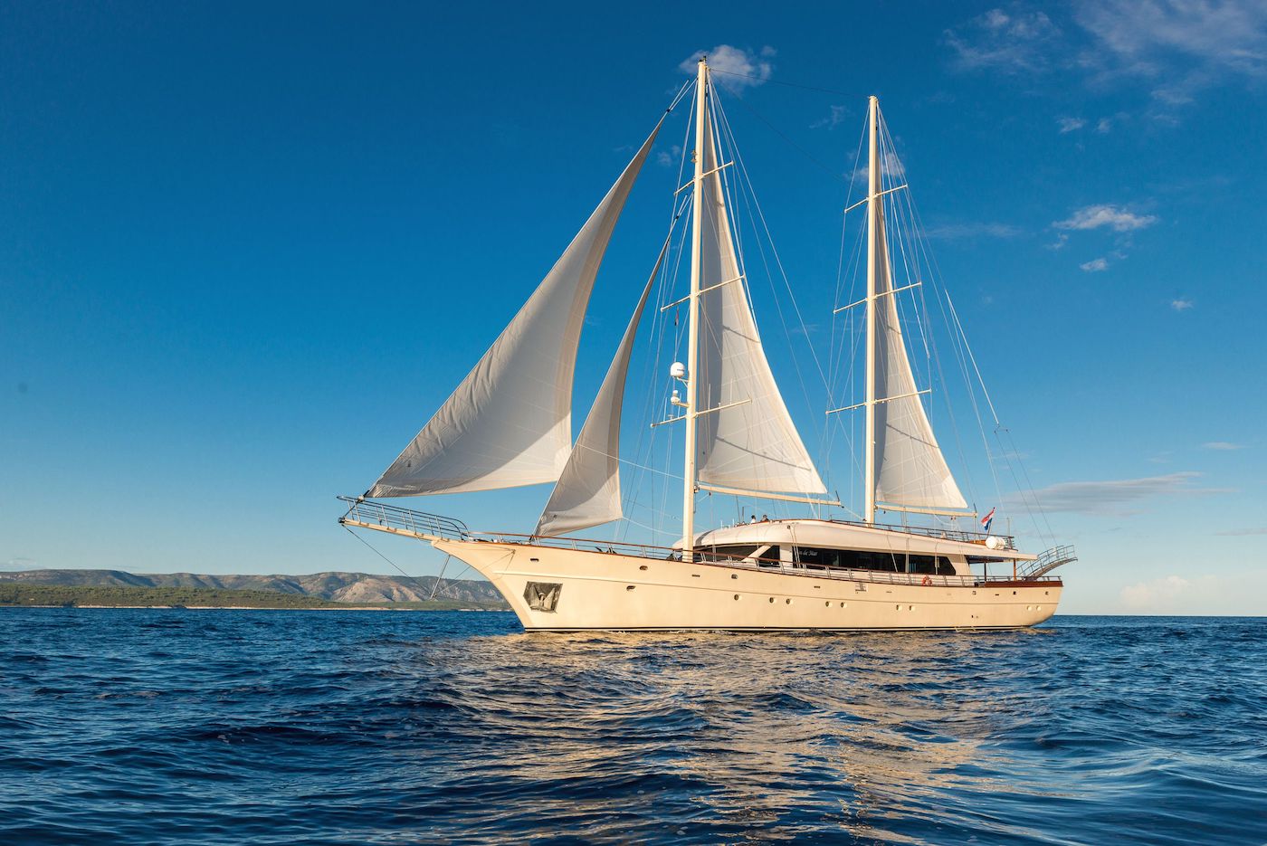 Son de Mar: The Luxury Motor Sailer of Your Dreams