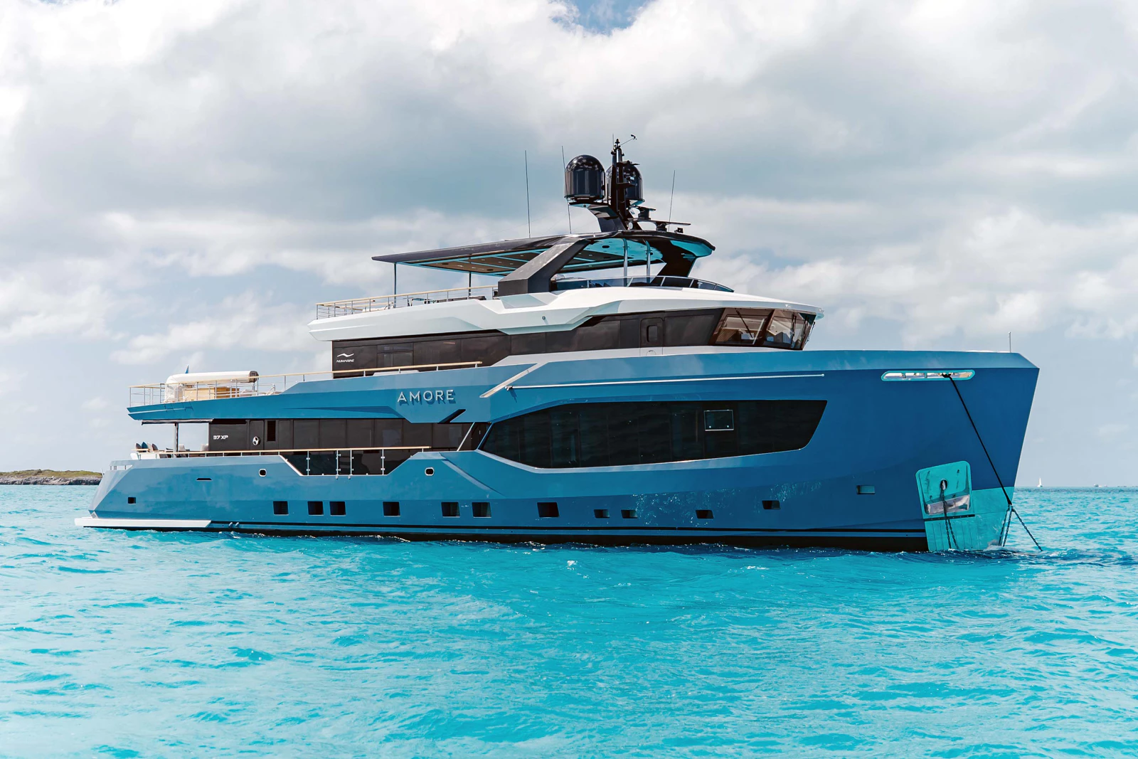 AMORE: Luxury 37m Numarine Yacht for Charter | Bahamas Getaway End of May 2025