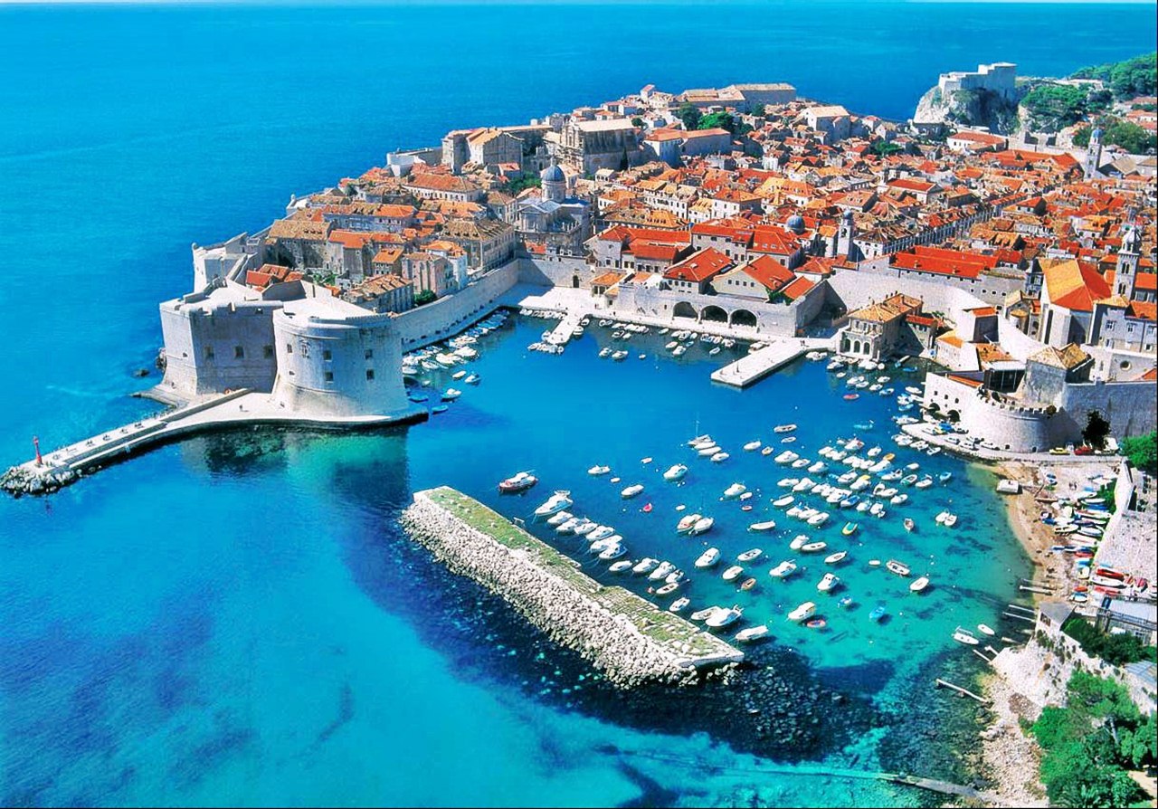 Luxury Yacht Charters in Croatia's Adriatic Splendor