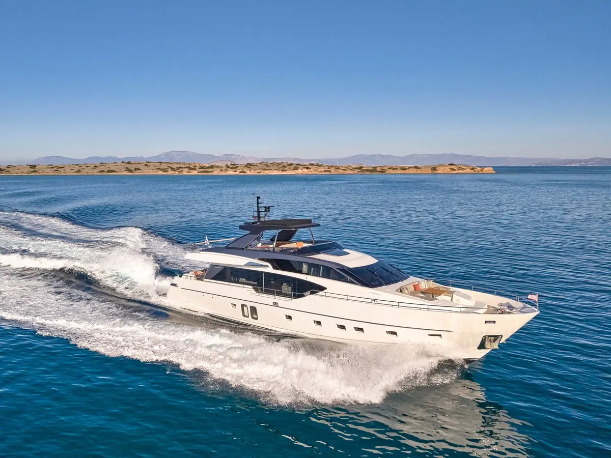 Experience Elegance on the Greek Waters: Akasti