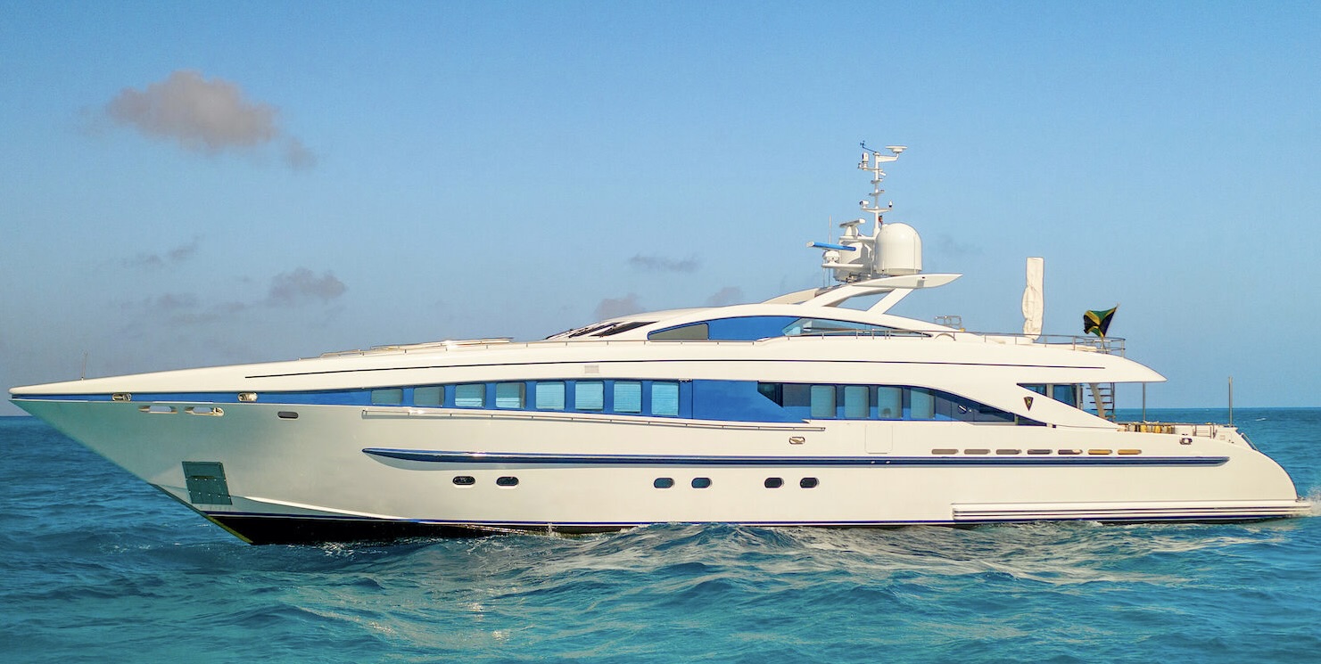 Charter LUMIR: A Luxurious 37m Heesen Yacht Experience in Australia