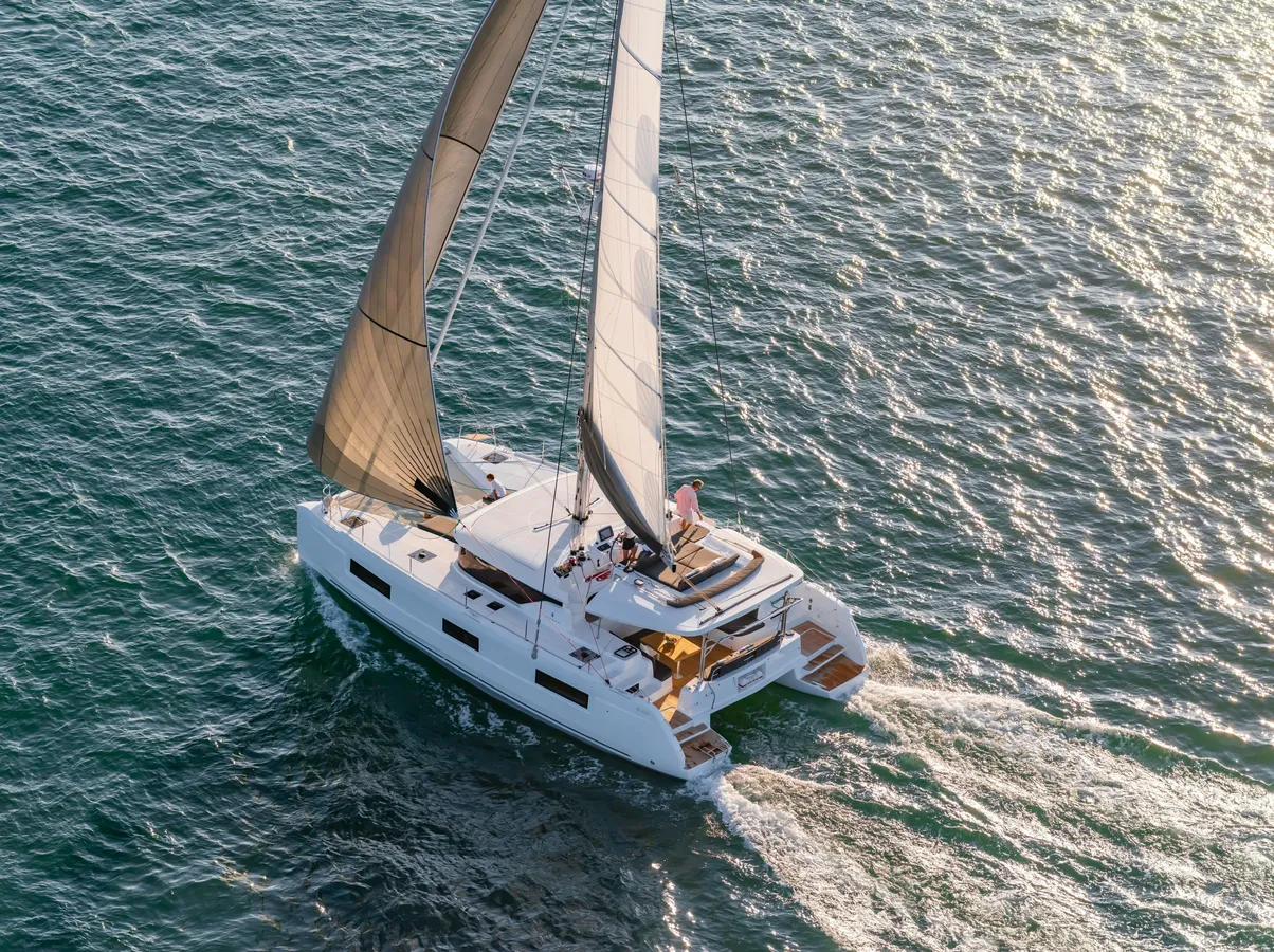 S/CAT ZALINA: Last-Minute Discounts | Luxury Sailing in Greece This Summer