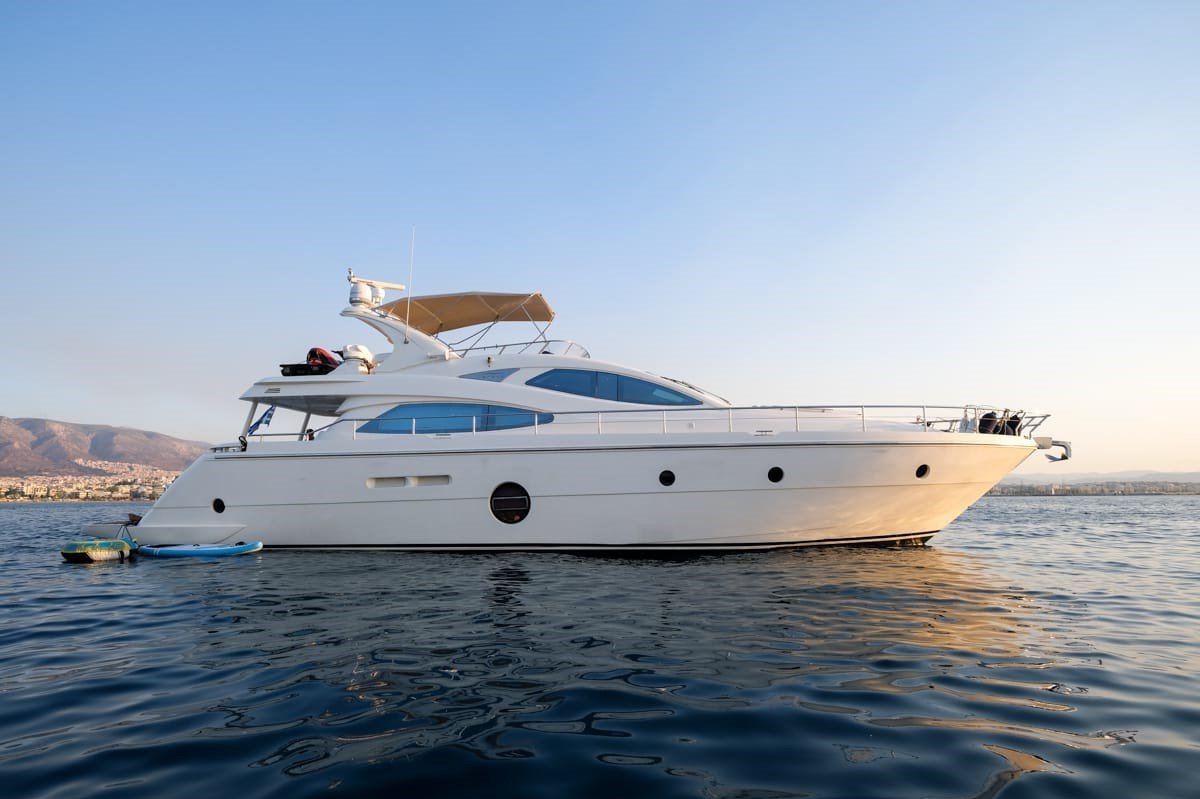 M/Y Summer Therapy in the Greek Islands Awaits