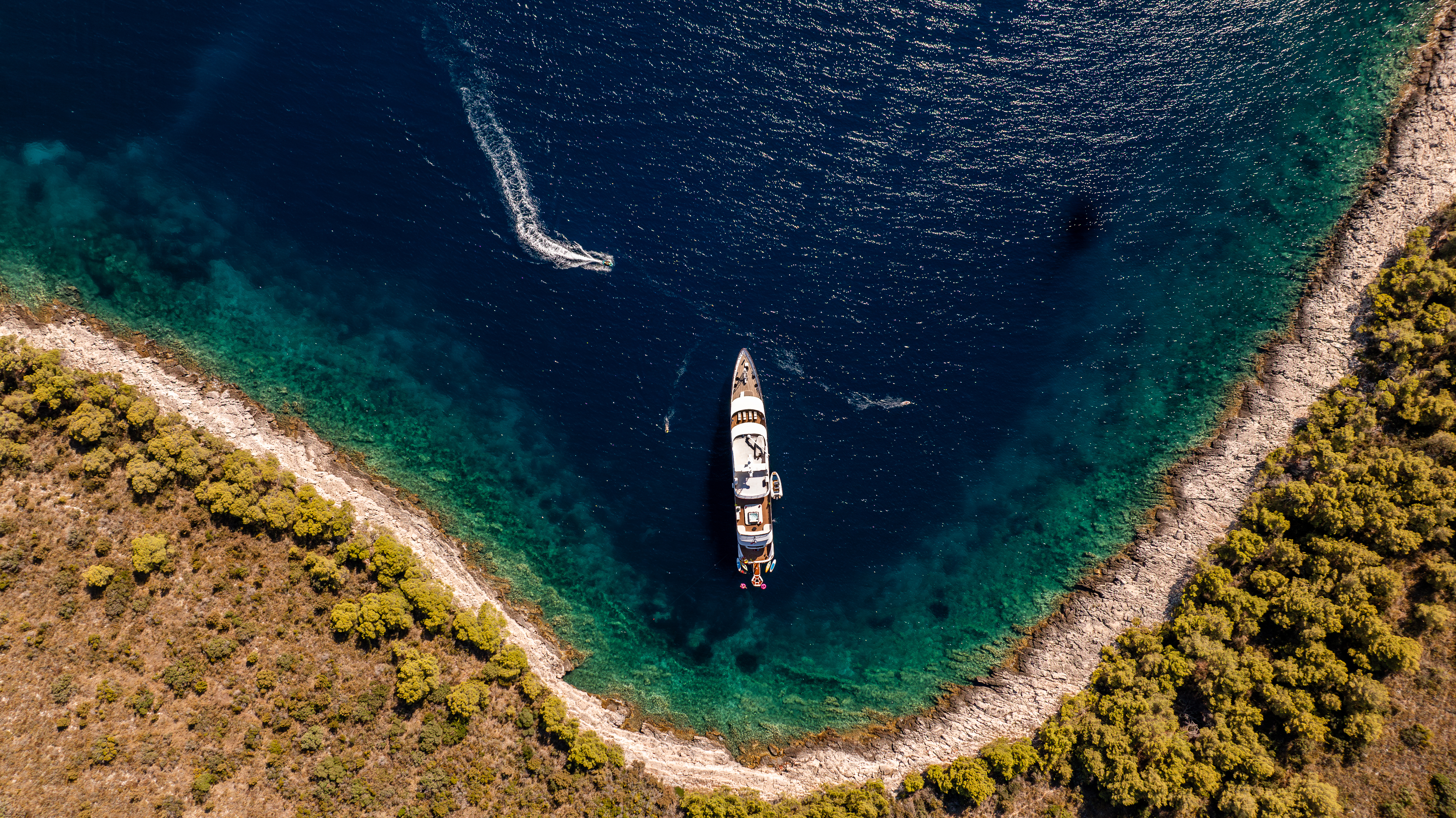 M/Y Alfa Mario: Luxury Yacht Charter for Large Groups | Exclusive August Availability