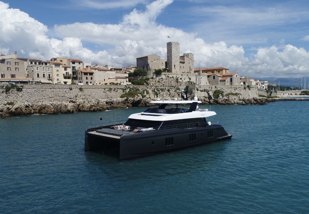 Experience French Riviera Aboard Yacht Cloud's Exclusive M/Y SEIYA