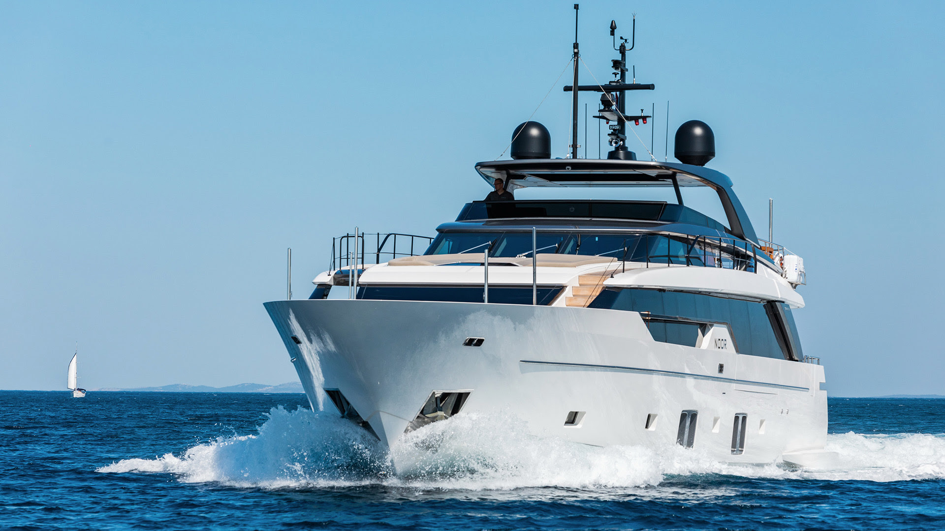 NOOR II: The World's First Asymmetric Yacht 