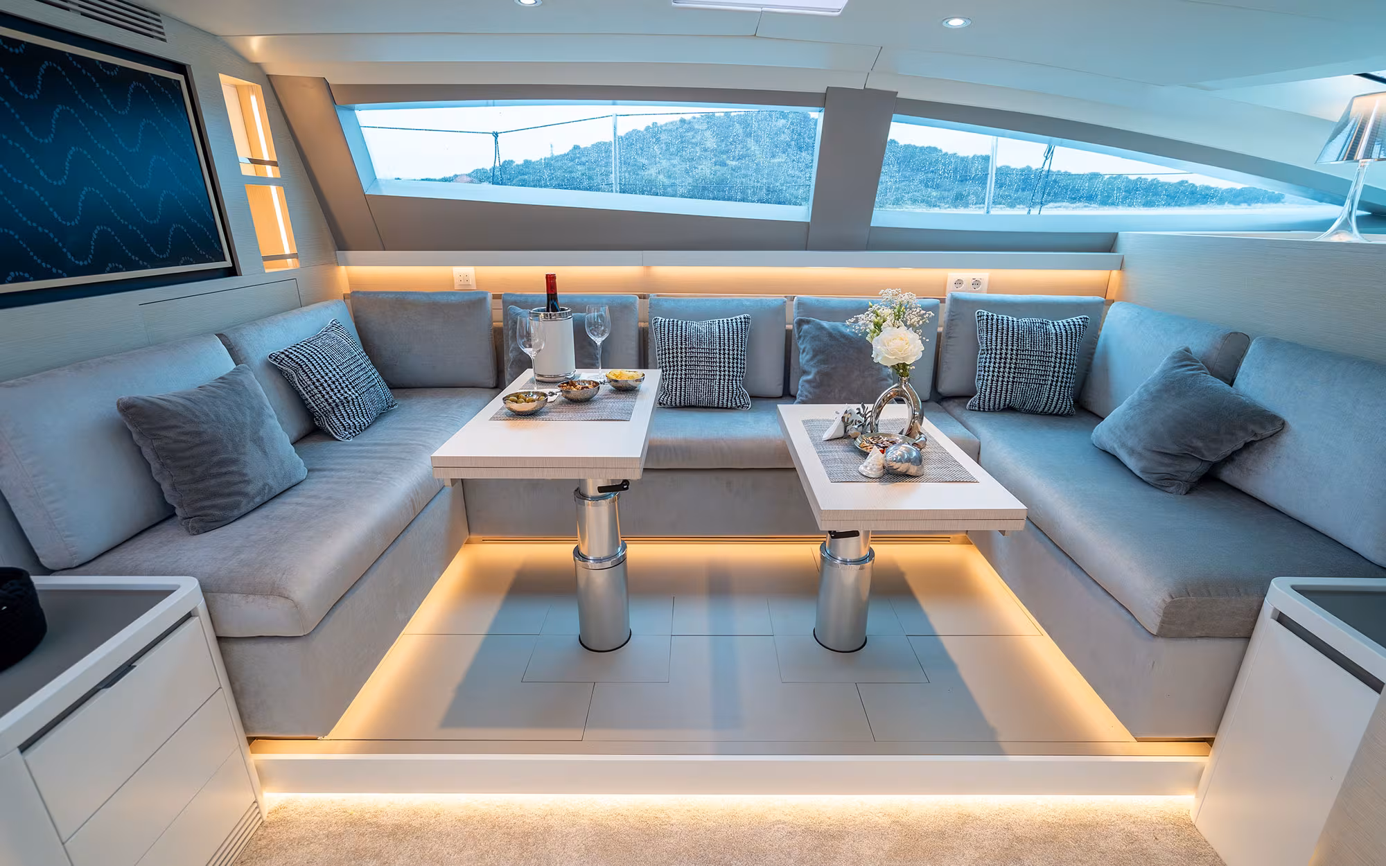 Meet Chef Richar Howland Aboard the J SEVEN: An Epicurean Delight on the Open Sea