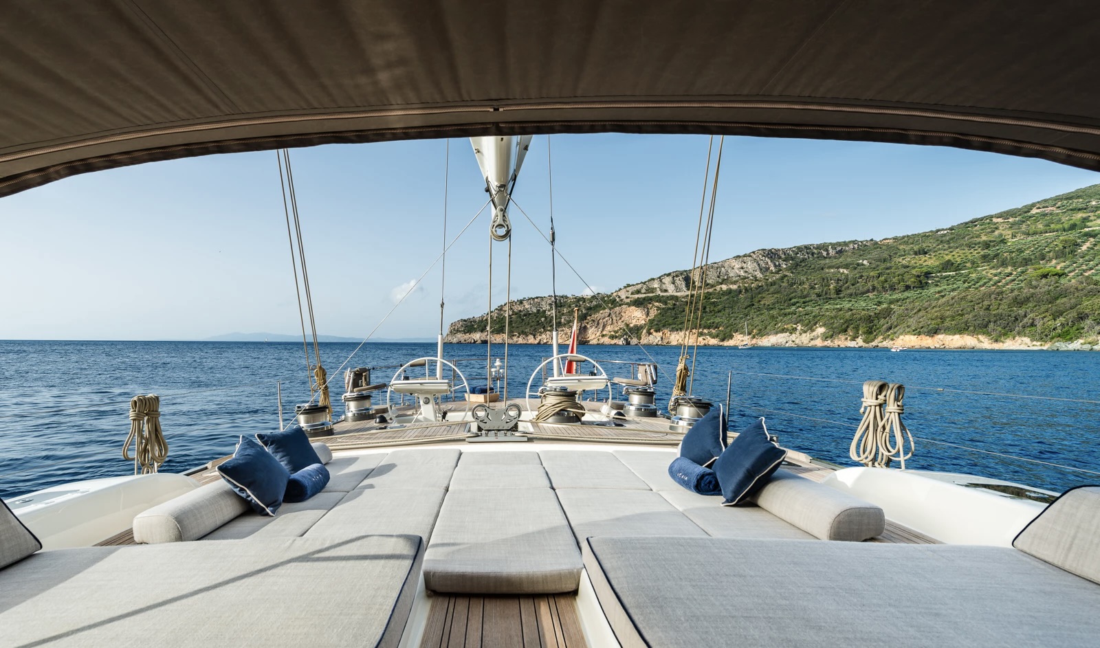 Charter S/Y ACAIA: A Luxurious 30-Meter Southern Wind Yacht Escape in the South Pacific