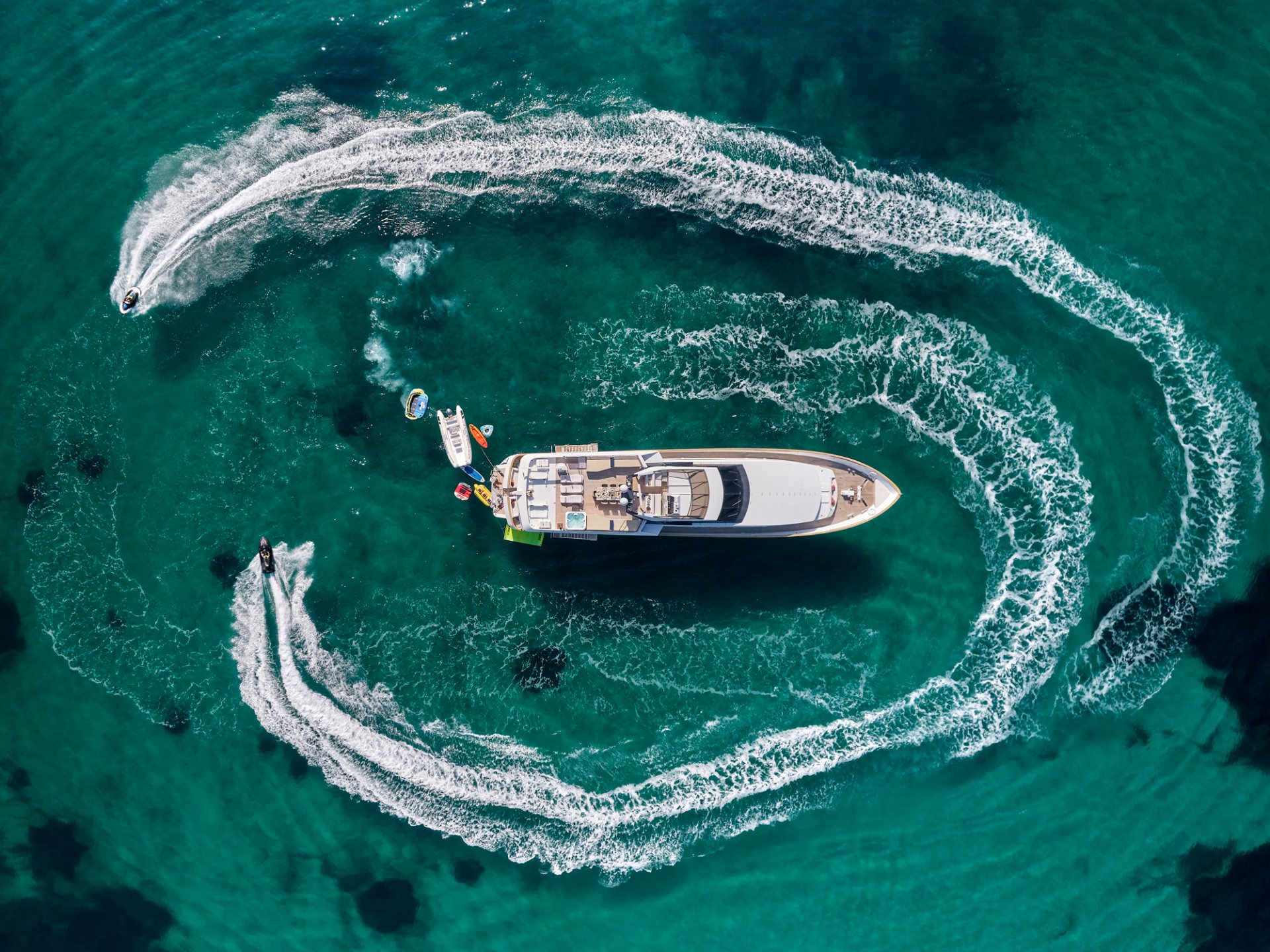 M/Y Lady Rina: Mediterranean Ambiance