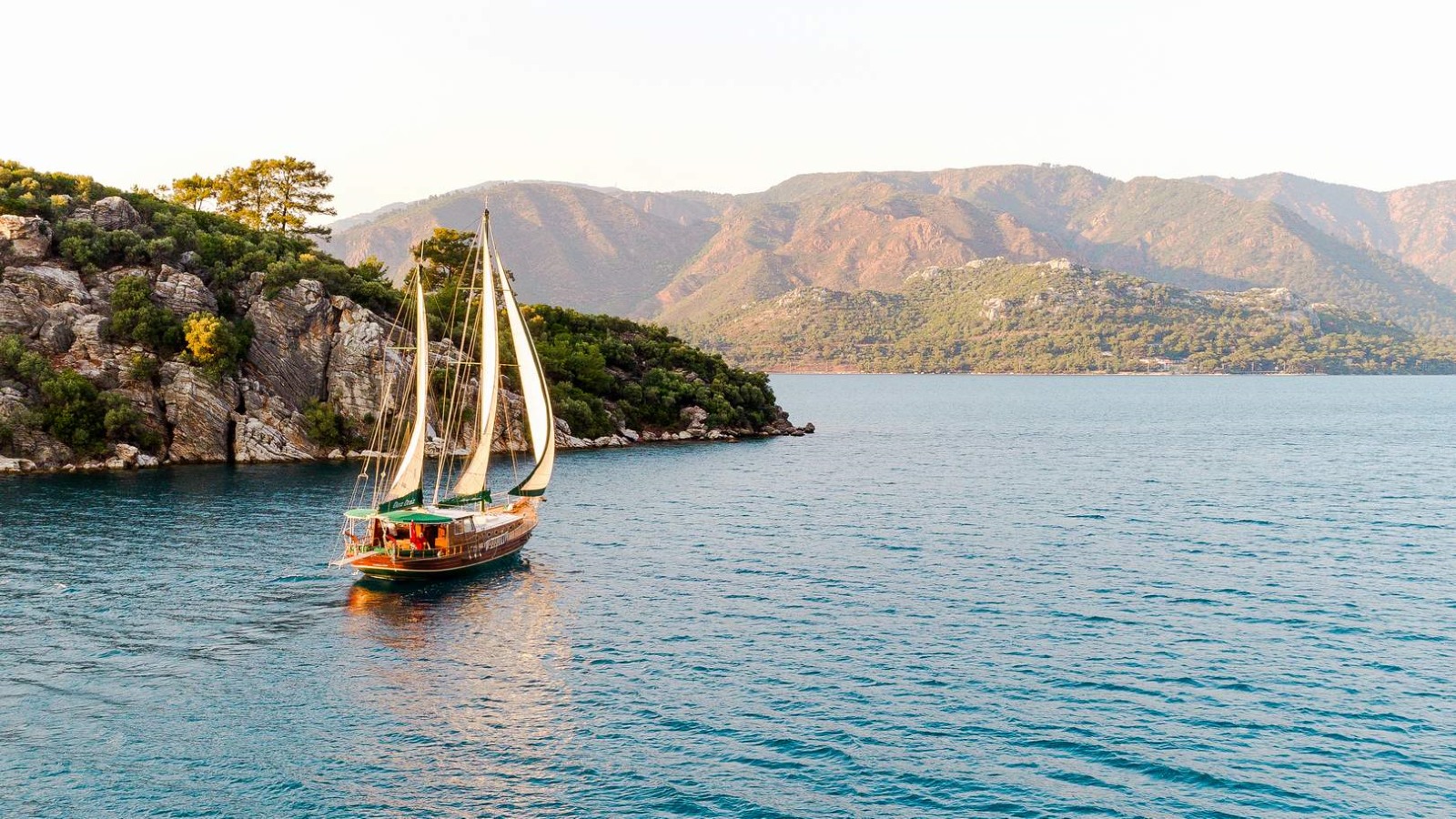 DORA DENIZ: Your Ultimate Gulet Charter Experience in Turkey’s Stunning Waters
