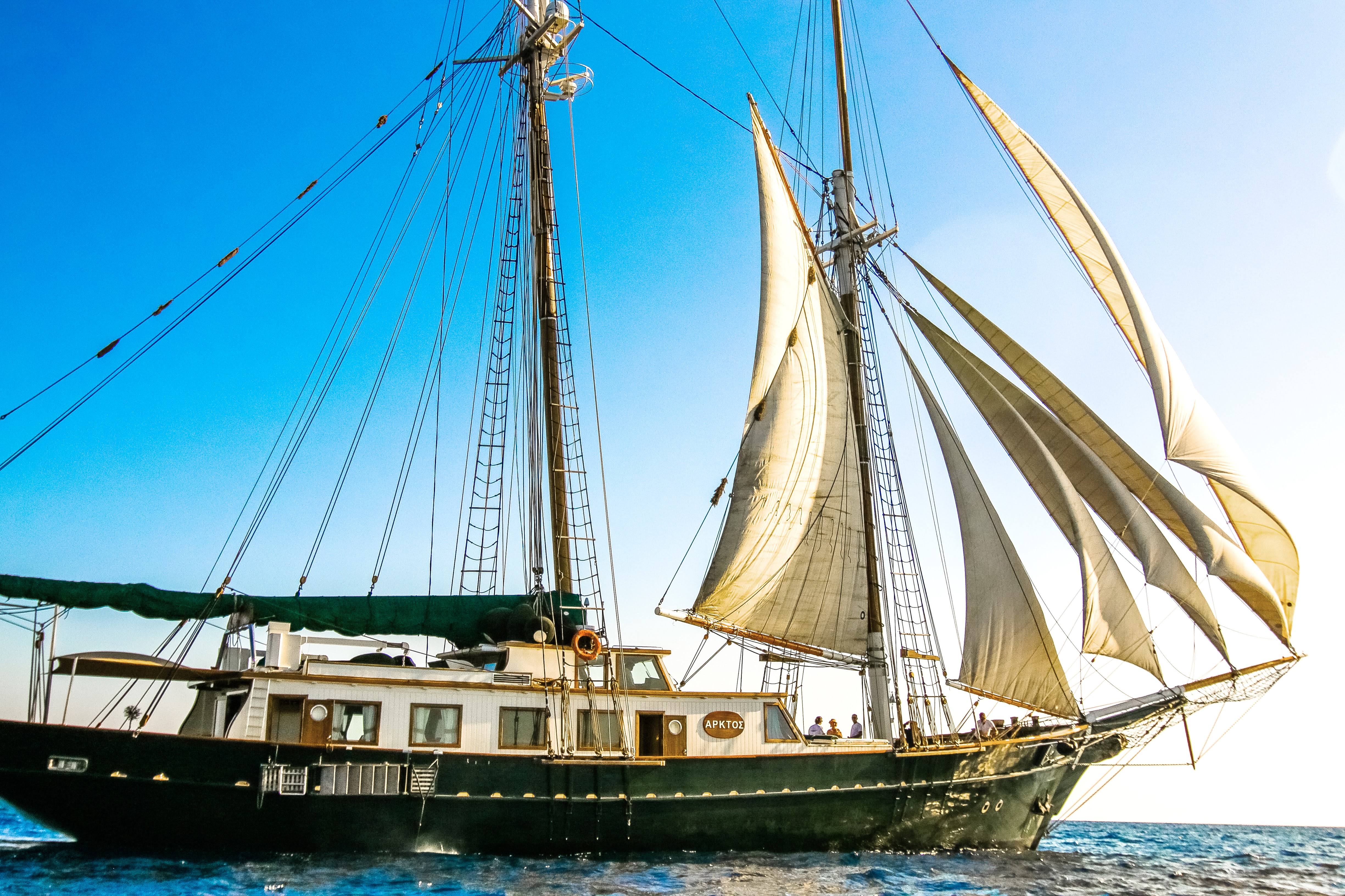 ARKTOS: Your Unforgettable Sailing Adventure in Greece | Special Rates – Pay 7 Days, Get 8!
