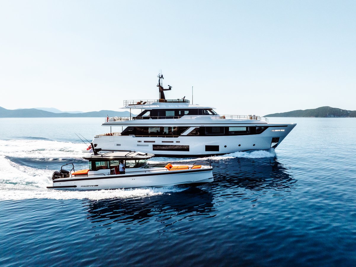 AT ONE: Luxury 28m Ferretti Yacht | Mediterranean Charters 2025