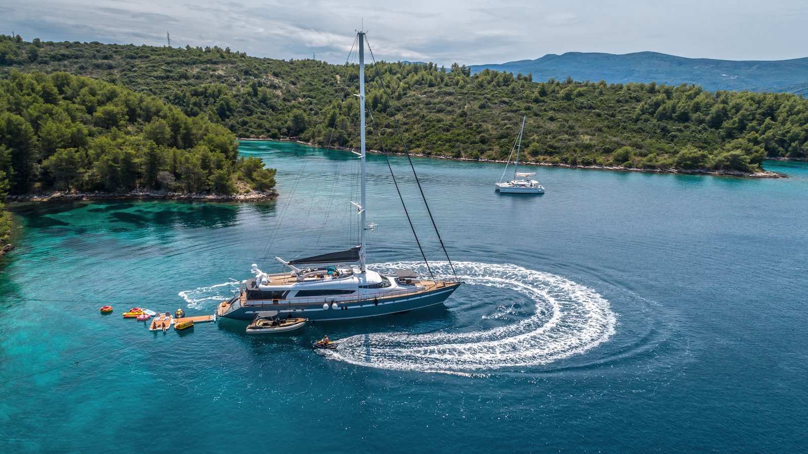 Sail in Luxury aboard SAN LIMI