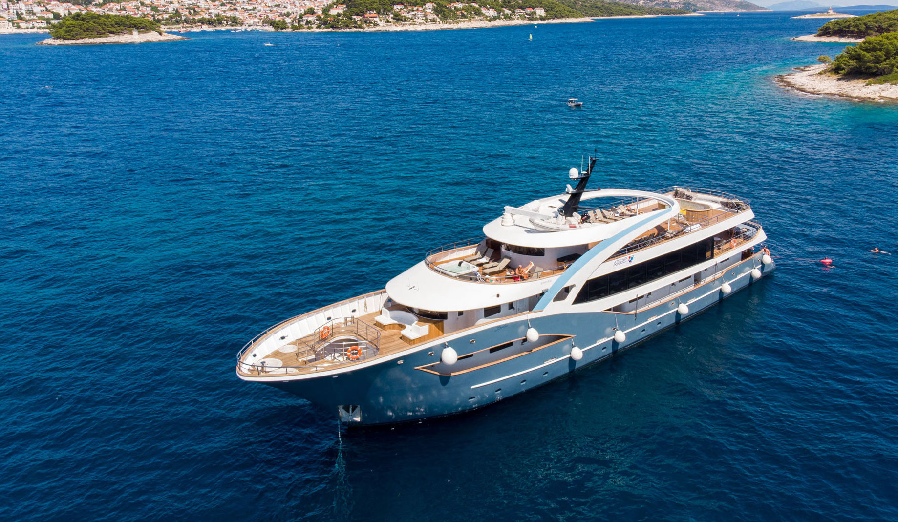 Bella | Yacht for Charter | Yacht Cloud